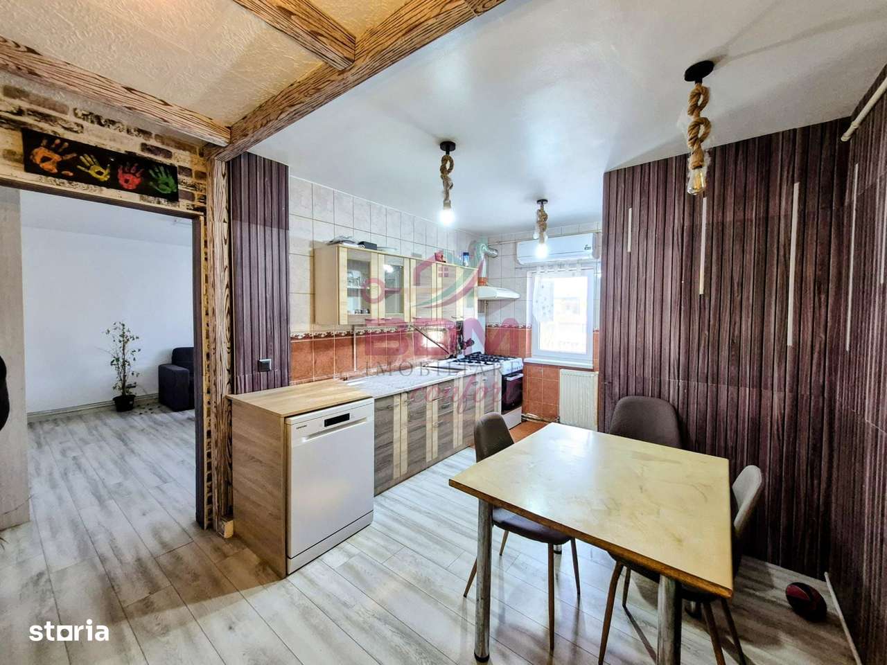 COMISION 0 |Apartament 3 camere | decomandat | spatios | zona Micro 3-2