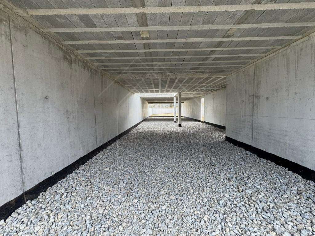 Moradia T3 Térrea de Arquitetura Contemporânea com Jardim Privativo...-11