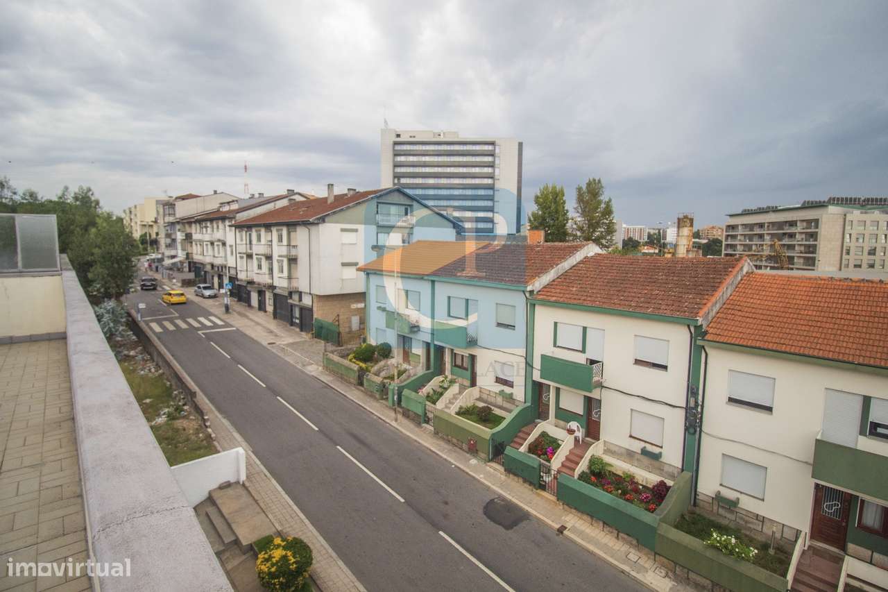Apartamento T3 renovado com terraço, ao ISCAP e 900mts H.S.João-26