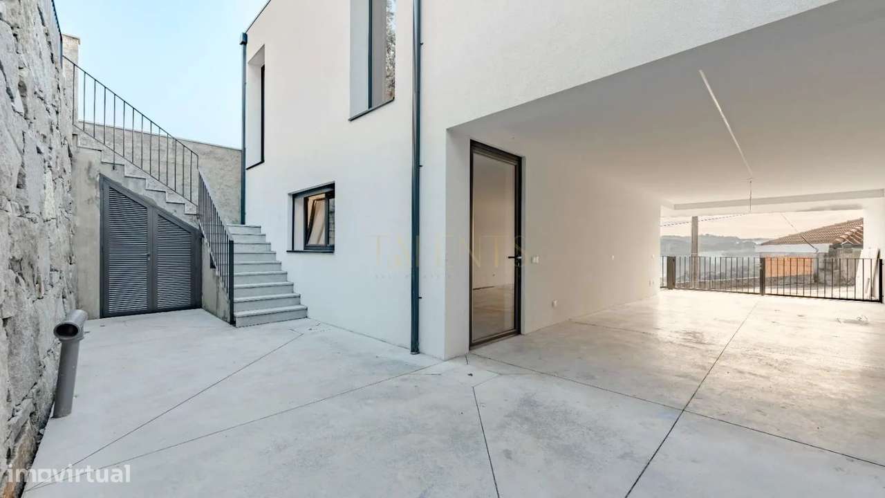 Moradia T4 de Luxo em Gonça a 10 Minutos do Centro de Guimarães-18