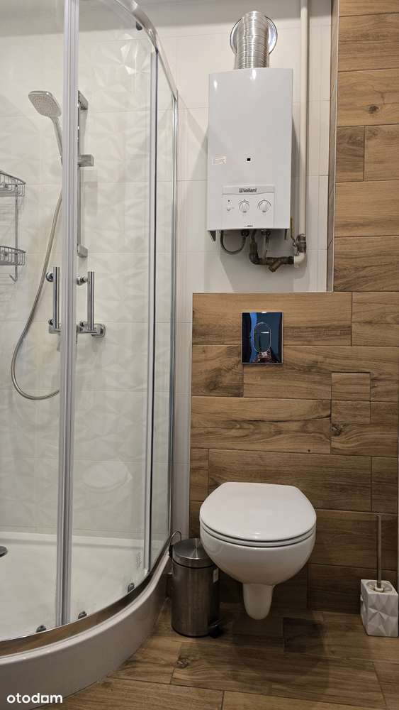 Koszutka, niski blok, przestronna i słoneczna kawalerka!-8