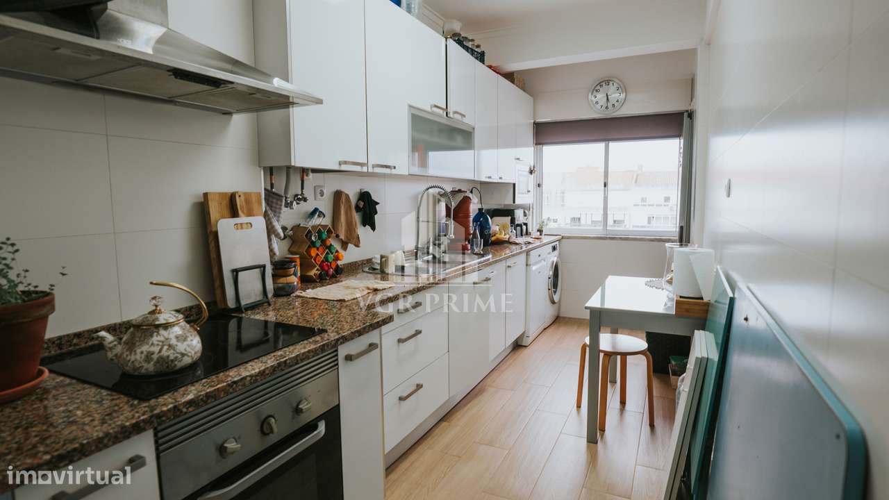 Apartamento T3 na Rua João Pinto Ribeiro, Venteira-7