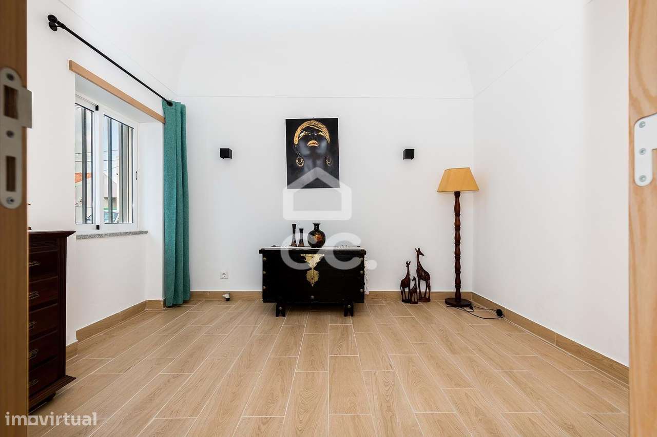 Moradia T2 e Anexo T1 c/ Quintal  | Senhora da Saúde (Évora) - Grande imagem: 5/38