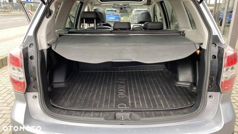 Subaru Forester 2.0XT Platinum Lineartronic EU6 - 17