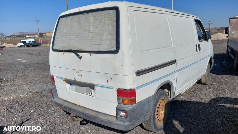 Dezmembram Volkswagen T4 an 1997, motor 1.9 TD - 2