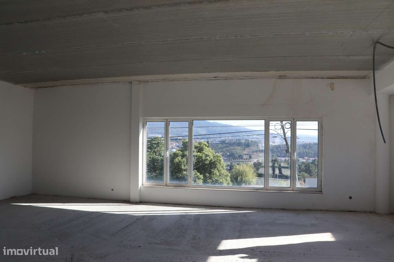 Armazém  Venda em Selho São Lourenço e Gominhães,Guimarães - Grande imagem: 5/6