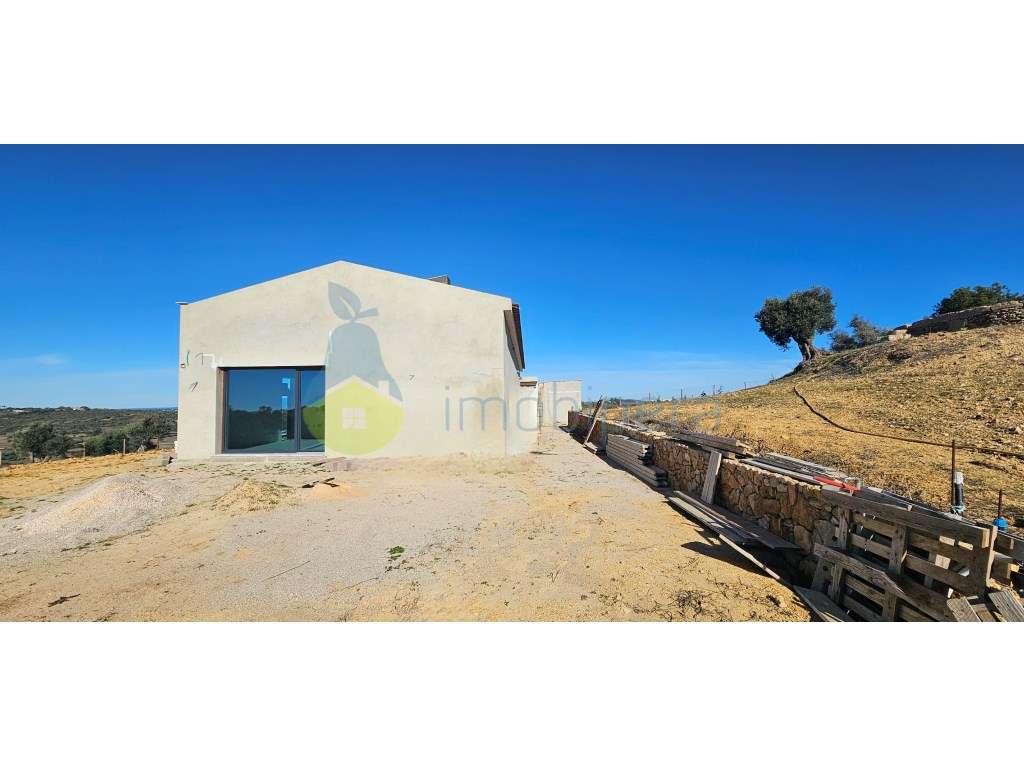 Moderna moradia de 238m², em fim de construção, localizada entre Gu... - Grande imagem: 5/50