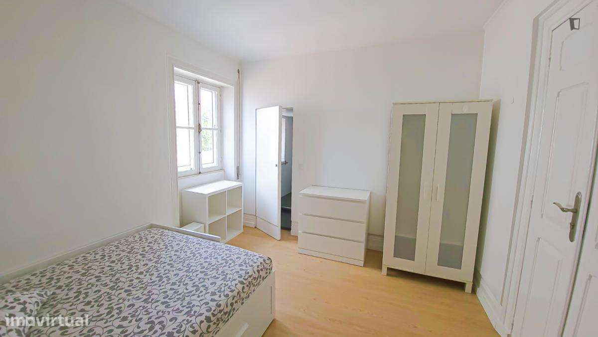 Quarto - localizado em Rio Tinto Porto - Grande imagem: 3/57