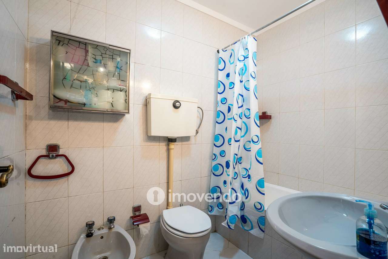 Apartamento T2, com estacionamento e arrecadação, no Porto-22