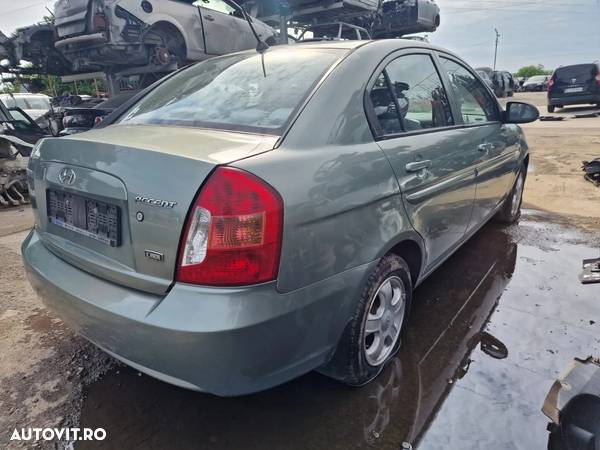 Dezmembram Hyundai Accent, 1.5 CRDI, an 2006, euro 4 - 7