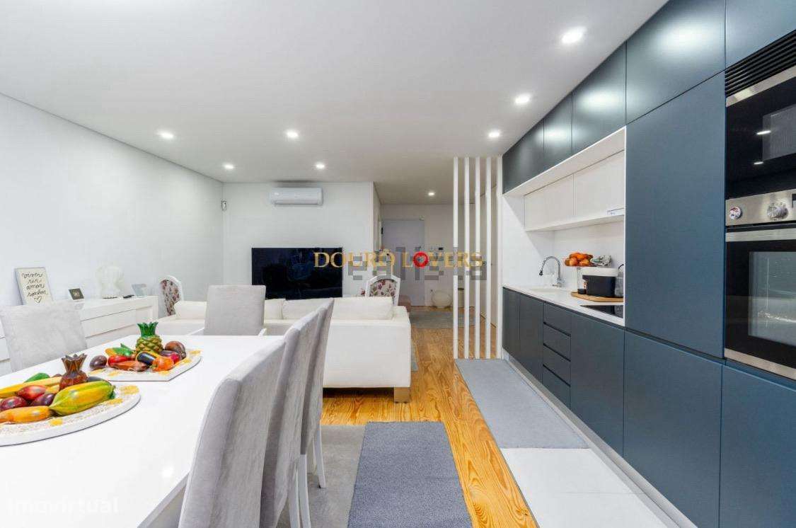 T2 +1 com Terraço  Zona Histórica Leça da Palmeira-17