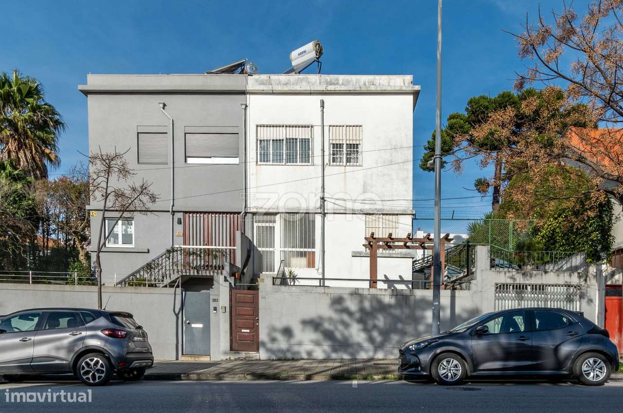 Moradia T5 Avenida Dr. Antunes Guimarães - Grande imagem: 2/44
