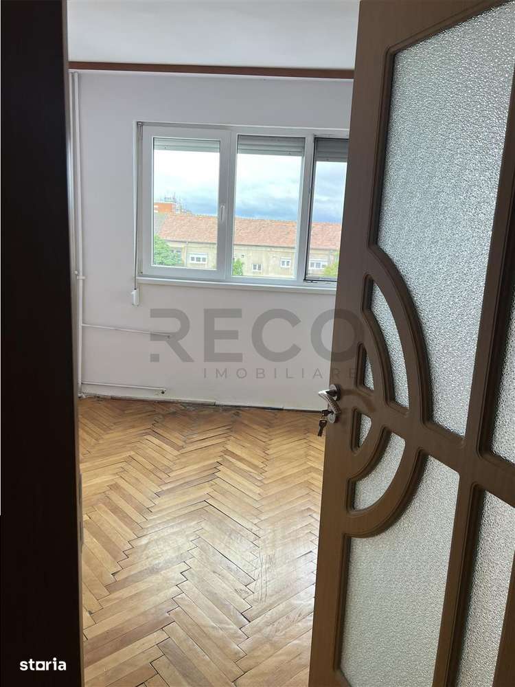 RECO  APARTAMENT 4 camere Rogerius - Imagine principală: 5/14