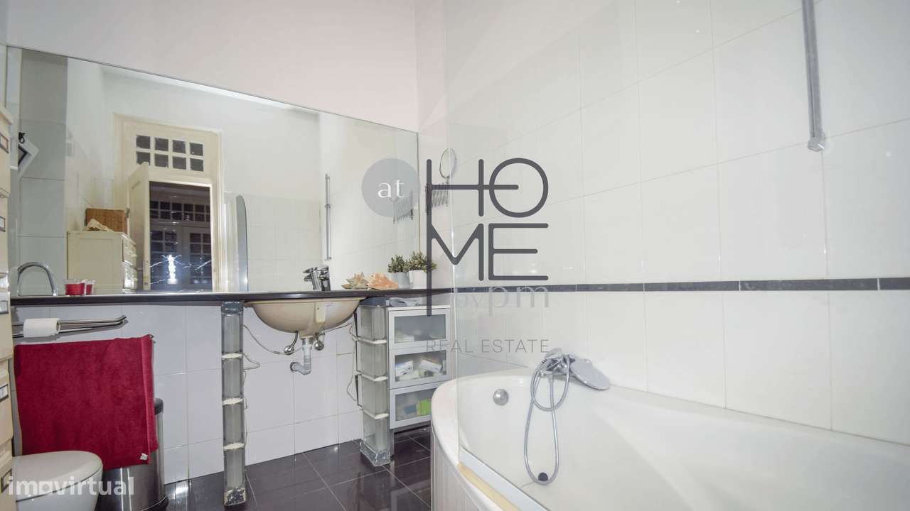 Av. Luís Bívar | T3 + 1 de charme em Lisboa-19