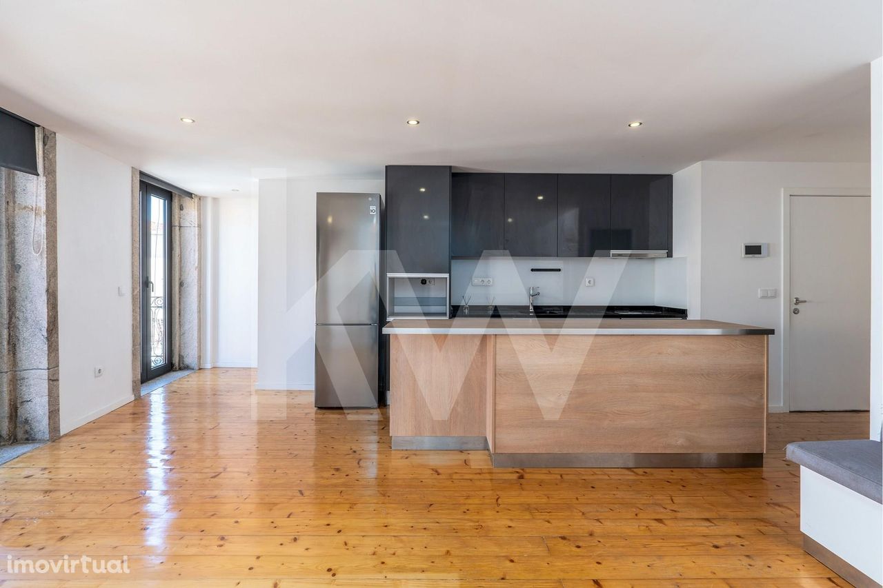 Deslumbrante Apartamento Duplex de 90m² no Bonfim, Porto