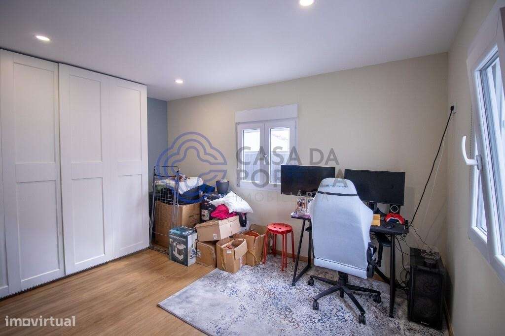 Moradia Térrea em  Pedroso com Garagem e Churrasqueira-7