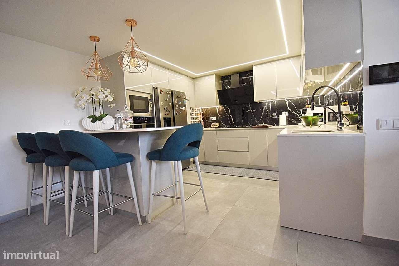 Moradia T3 com garagem e varanda em Paços de Ferreira - Grande imagem: 5/22