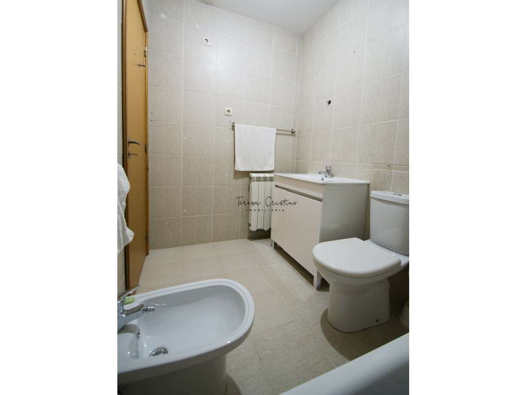 Apartamento T3 com Garagem Fechada e Elevador Arca, Ponte de Lima-21