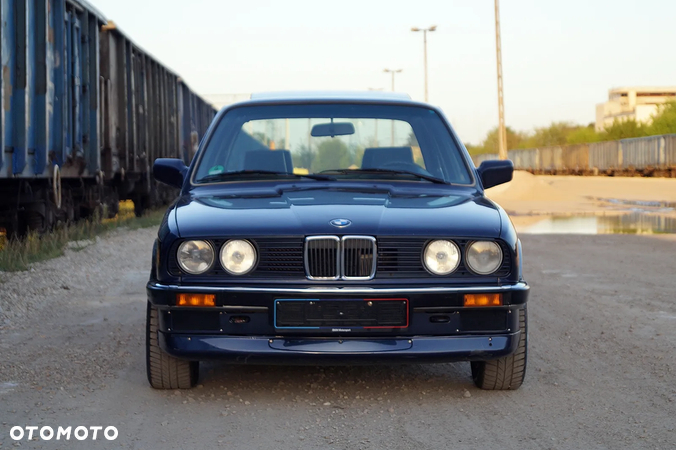 BMW Seria 3 318i - 2