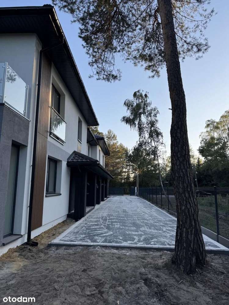 Połowa bliźniaka w świetnej lokalizacji-7