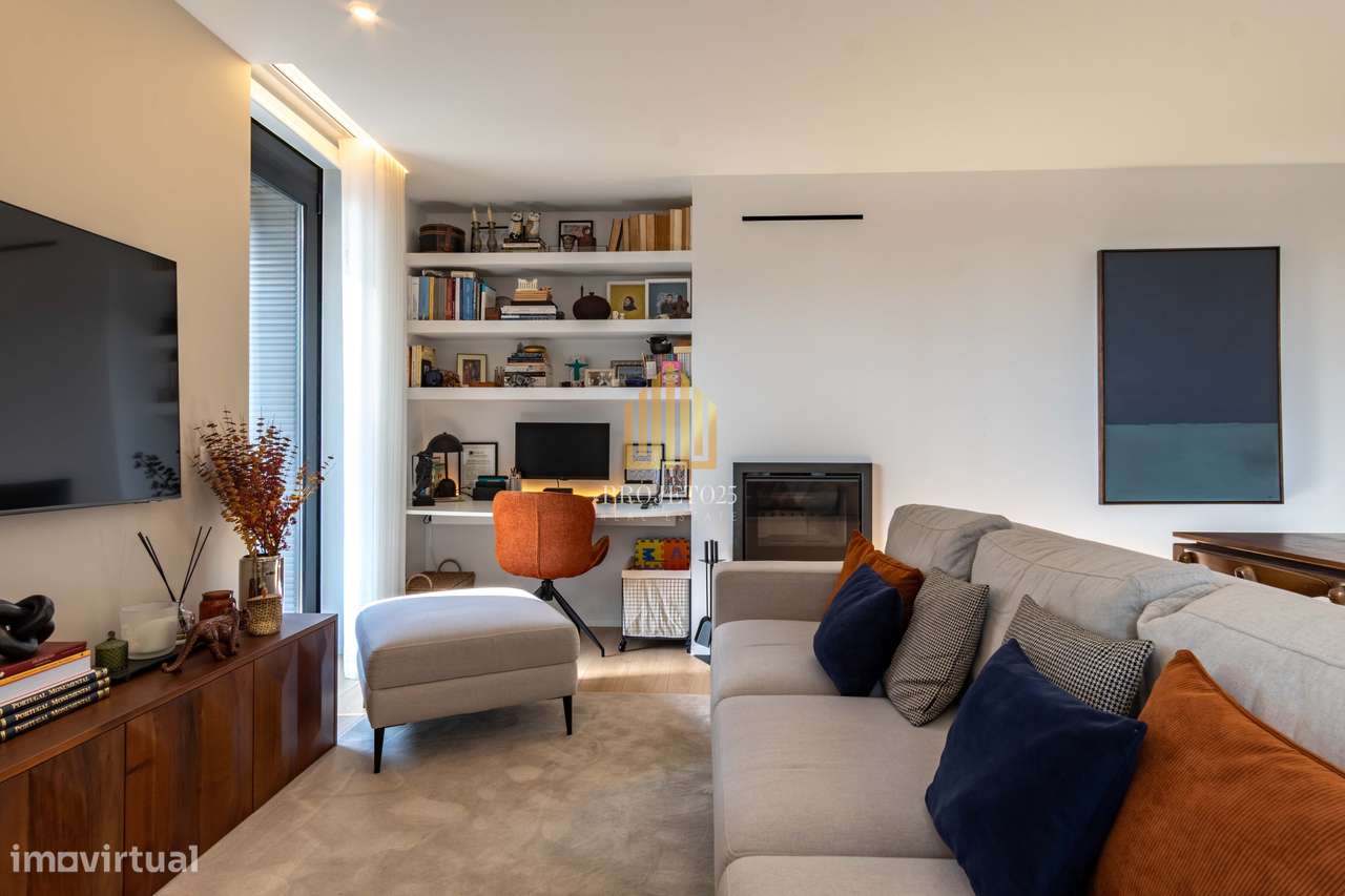 Luxuoso T2 Green Terrace, com grande varanda, zonas verdes e jardins.-17