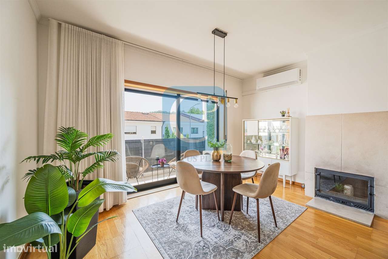 Apartamento T2 duplex no centro de Valongo-8