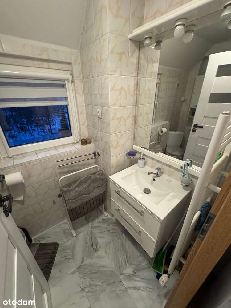 Kawalerka z balkonem w centrum Szklarskiej Poręby-4