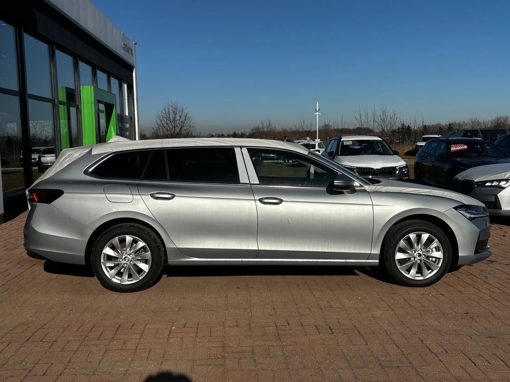 SKODA SUPERB Škoda Superb Combi Edition 130 2,0 TDI 193 KM 7-biegowa DSG 4x4