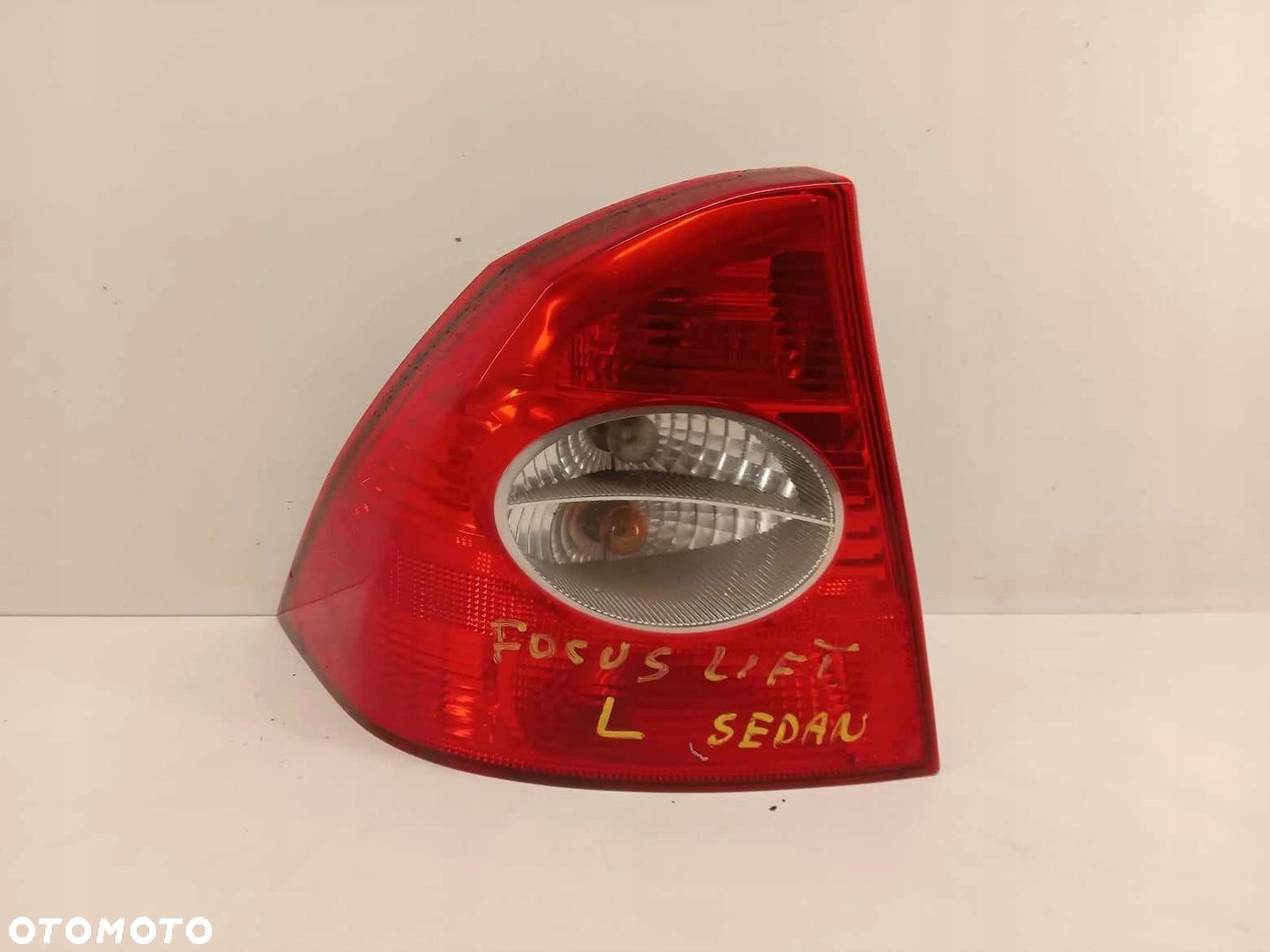 LAMPA LEWA TYLNA FORD FOCUS MK2 LIFT SEDAN - 1