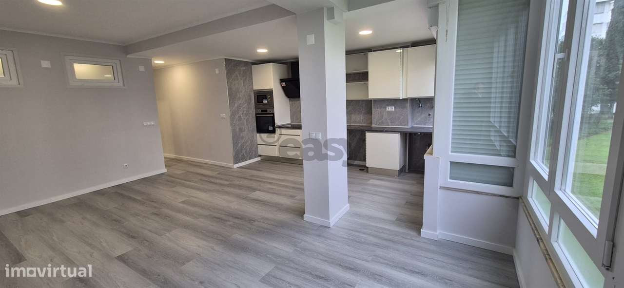 T2 em Oeiras com 2wcs e arrecadação - Grande imagem: 4/33