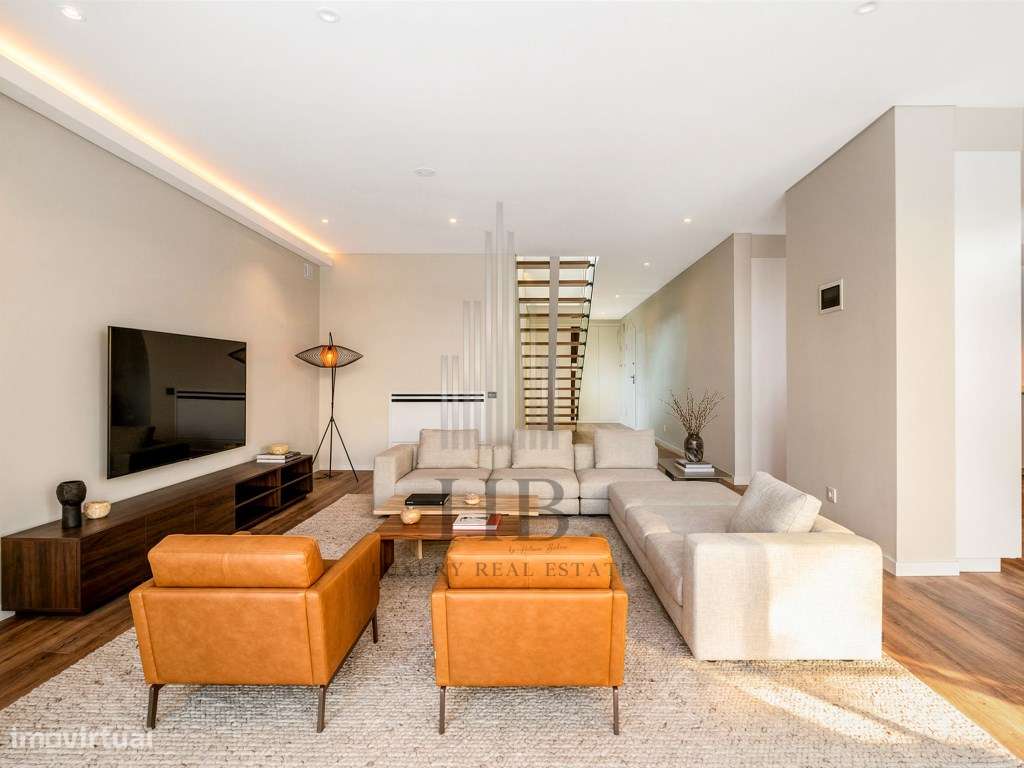 Moradia Luxo Com Piscina e Jardim | Colares |Sintra-32