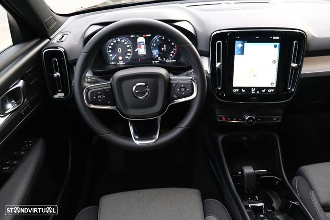 Volvo XC 40 1.5 T2 Plus Dark Auto - 9