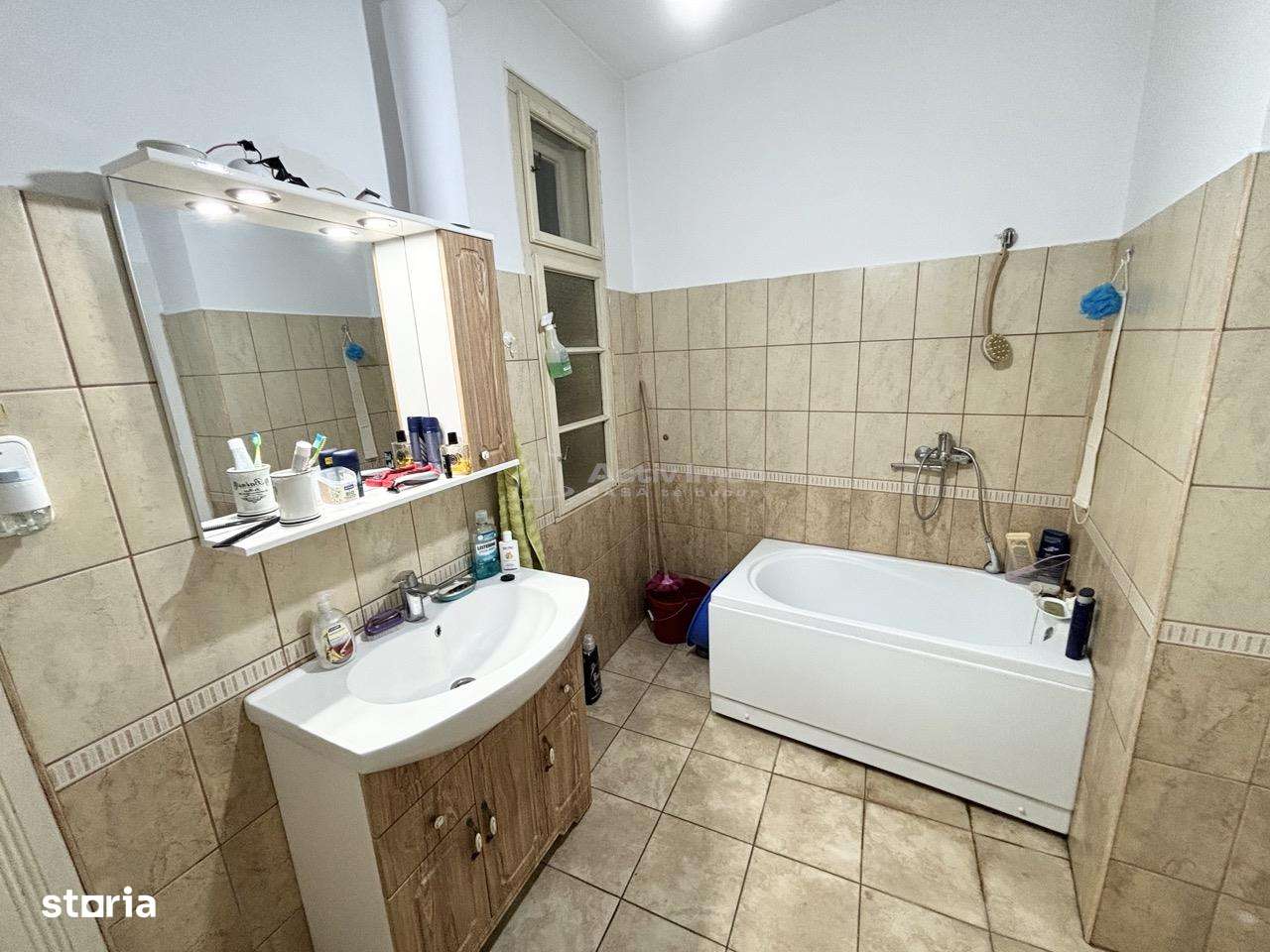 Apartament cu 3 camere - 91 mp utili -  centru - Locatie excelenta --5