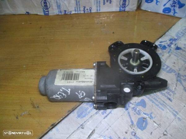 Motor Elevador Vidro 402191A NISSAN QASHQAI 2008 TE NISSAN QASHQAI 1 FASE 1 2008 1.5DCI 105CV 5P CINZENTO TE - 2