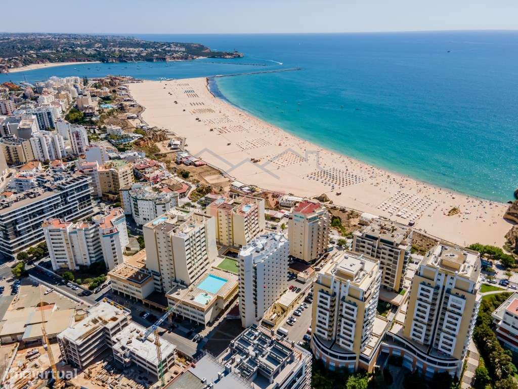 T2 remodelado na 1ª linha da Praia da Rocha-36