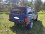 Jeep Cherokee - 4