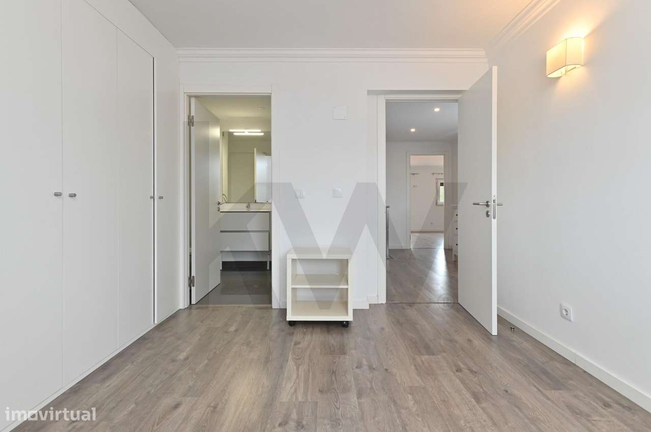 T4 Duplex  Costa da Guia – Exclusividade e Conforto em Cascais-21