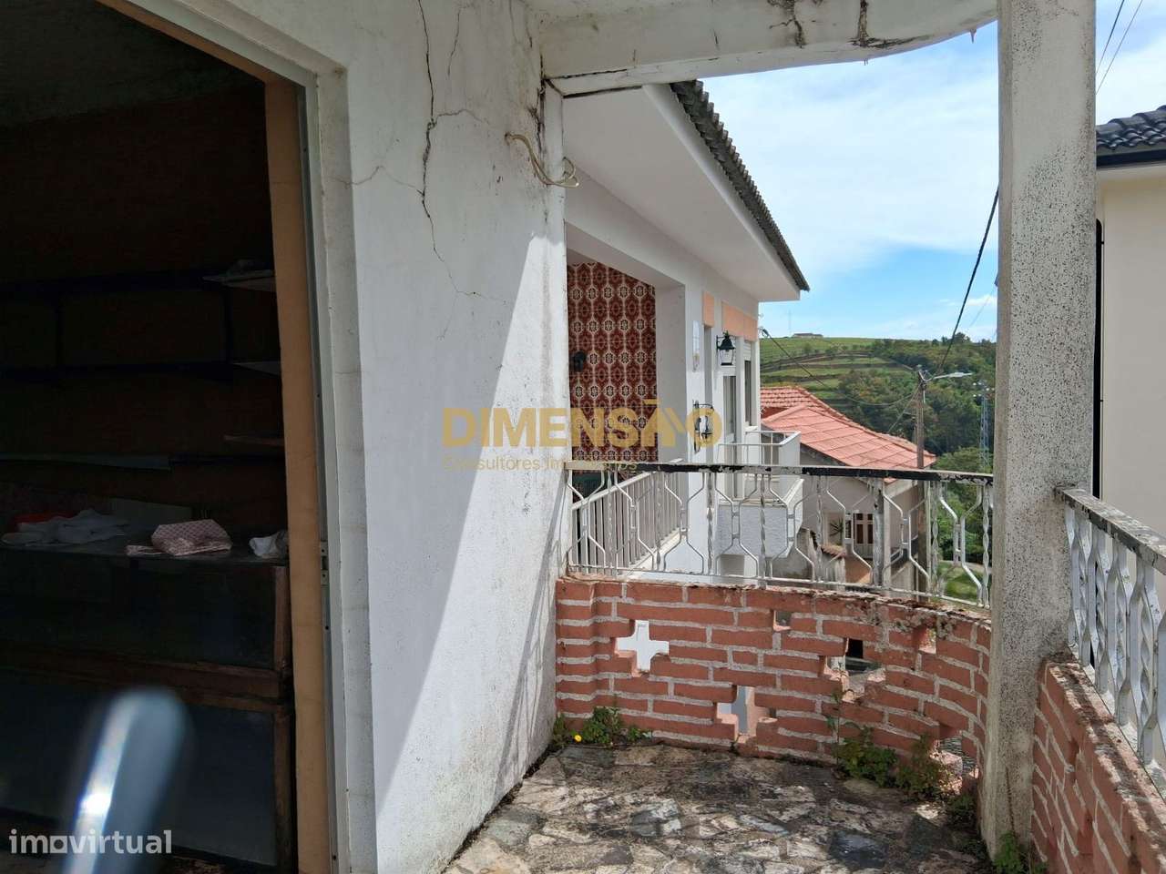 Espaço Comercial/Serviços 1 andar e R/C (garagem) com área de 60m2 ... - Grande imagem: 5/7