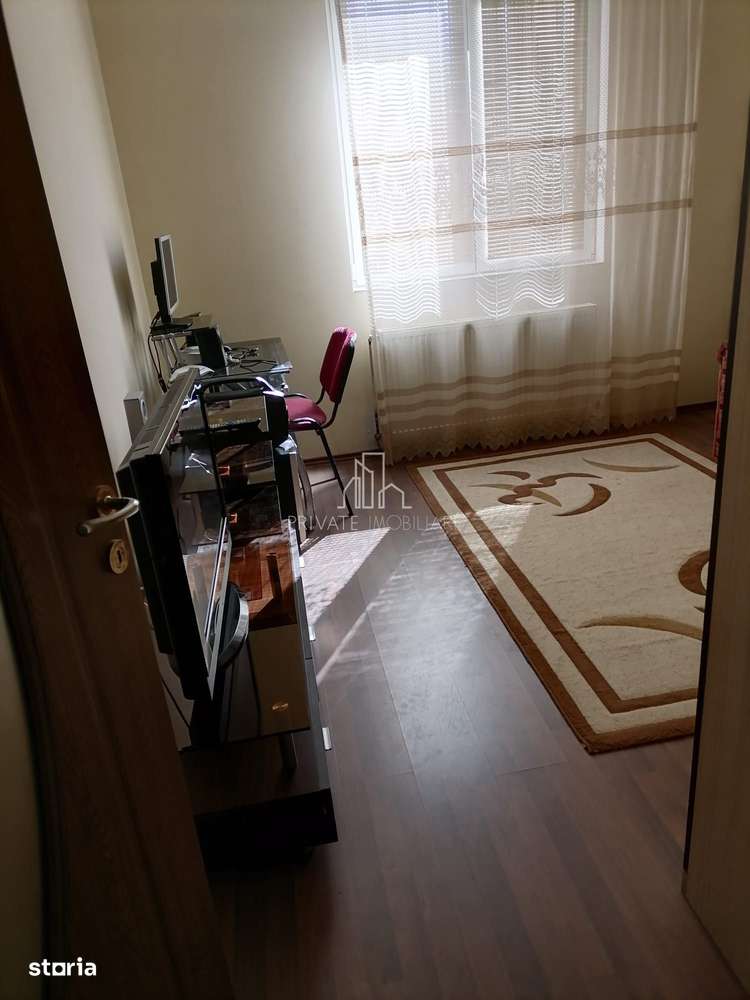 Casa De Vanzare, Zona Selgros, Ernei - Imagine principală: 4/11