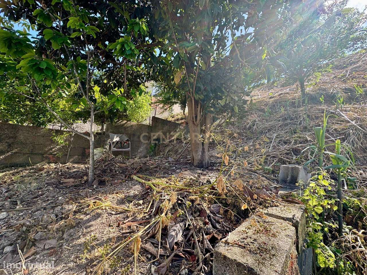 Armazém Industrial com terreno em Unhos-12