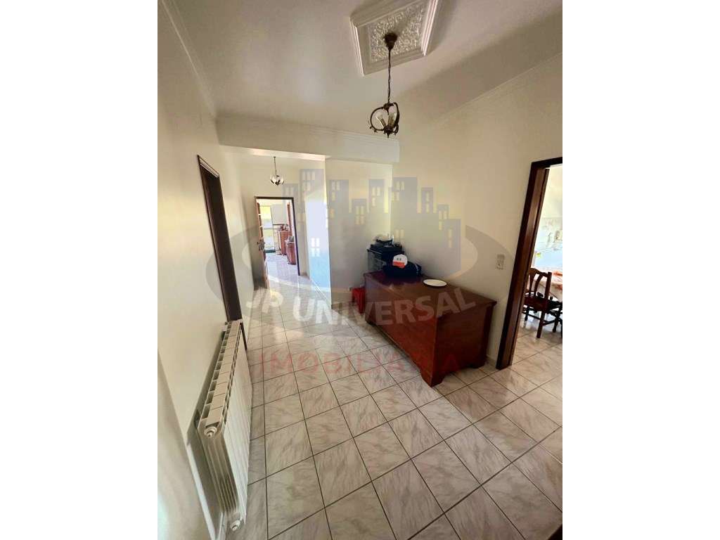 MORADIA T6 VENDA COM ESPAÇO COMERCIAL E RESIDENCIAL , A 10 MINUTOS ... - Grande imagem: 5/38