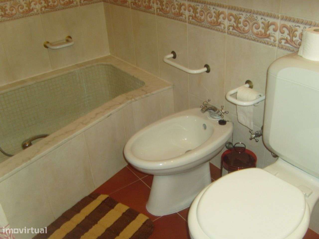 Casa Renovada, c/piscina, 400m praia, 3 quartos. Trata o proprietário - Grande imagem: 4/30