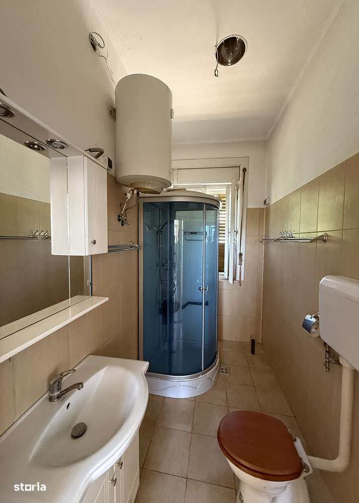 Casa solida in inima orasului Salonta - IMOBIHOR - Imagine principală: 5/11