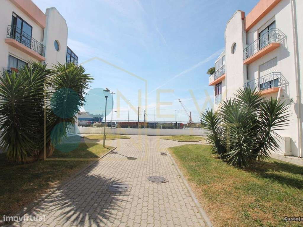 Apartamento T2 em Vila Maria - Semi-Renovado e Mobilado-42