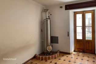 Casa para Recuperar em Castelo de Vide com Terraço e Armazenamento - Grande imagem: 2/9