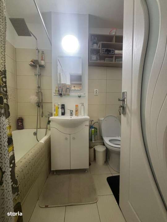 Vanzare - Cu garaj sub bloc , 3 camere, etaj 2,  partial mobilat - Imagine principală: 5/5