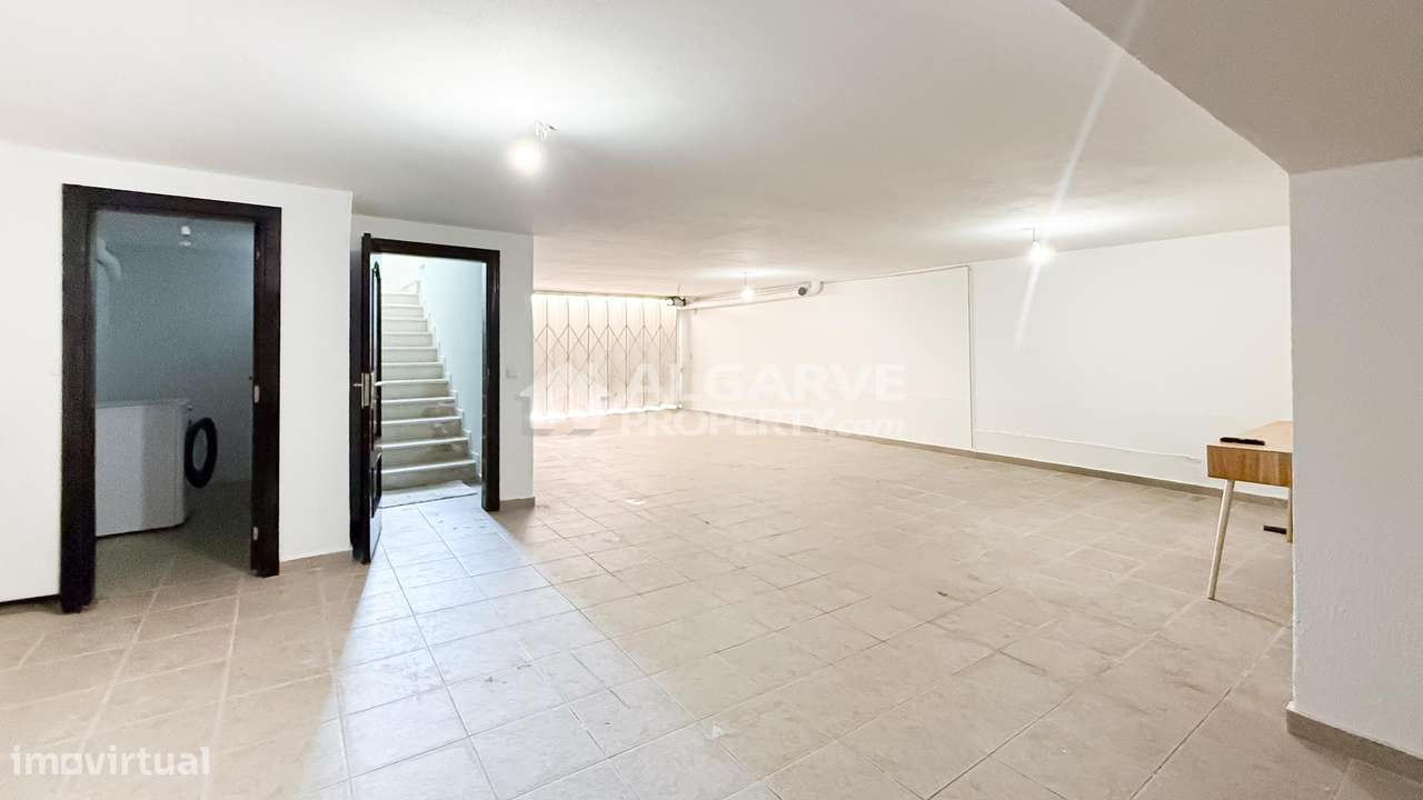 Moradia V4 recentemente remodelada próxima da praia e da Marina Vilamo-35