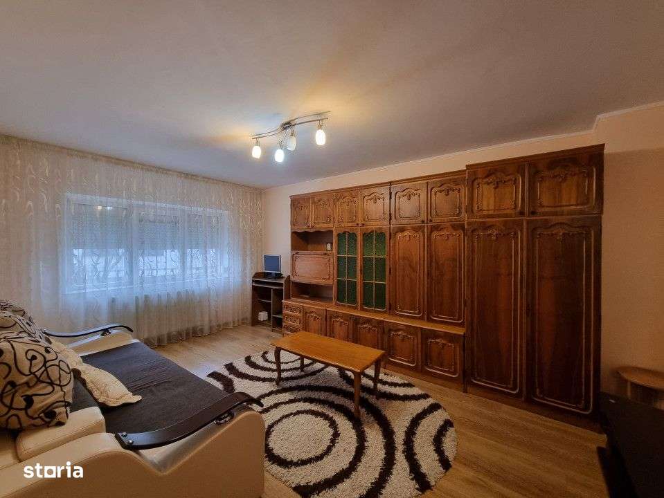 Zona Neagoe Voda- bloc din anul 1989- 2 camere decomandate- etaj 1 - Imagine principală: 4/11