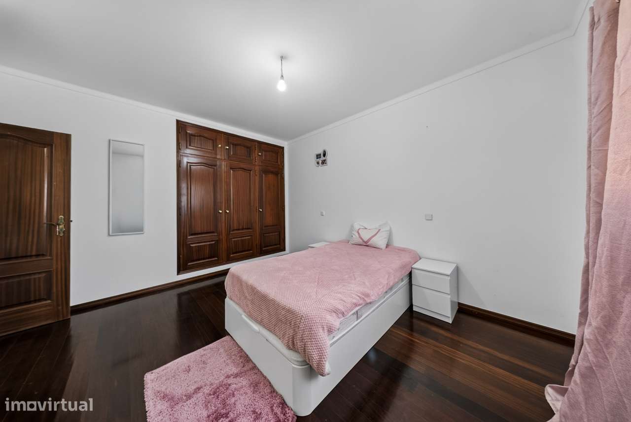 MORADIA T4 C/ GARAGEM FECHADA | MINDE - ALCANENA-14