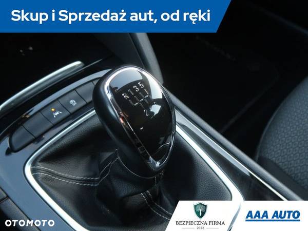 Opel Insignia - 14